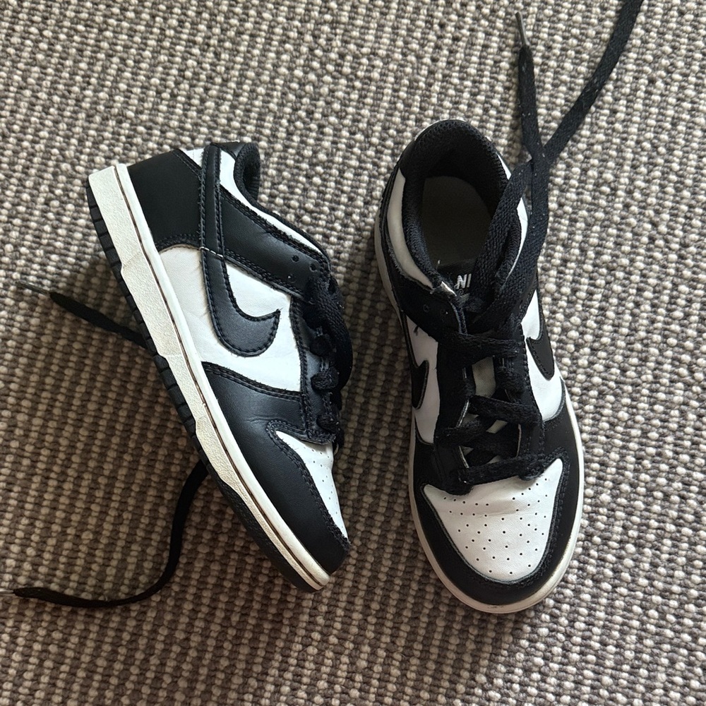 Nike Kids Black and White Sneakers
